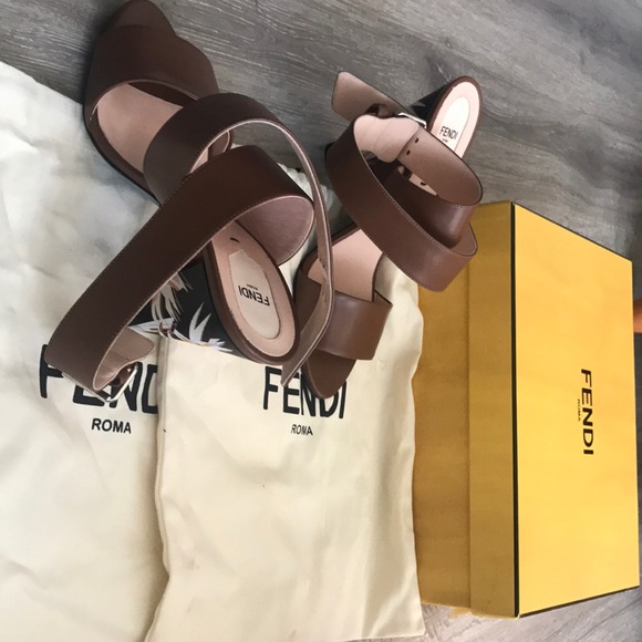 Fendi Roma Cuoio+Nero Mulicol - Picture 4 of 5